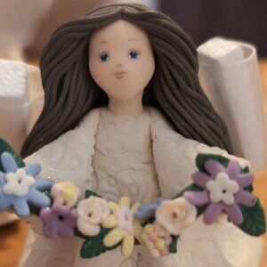 The Kneeded Angels Friendship Figurine